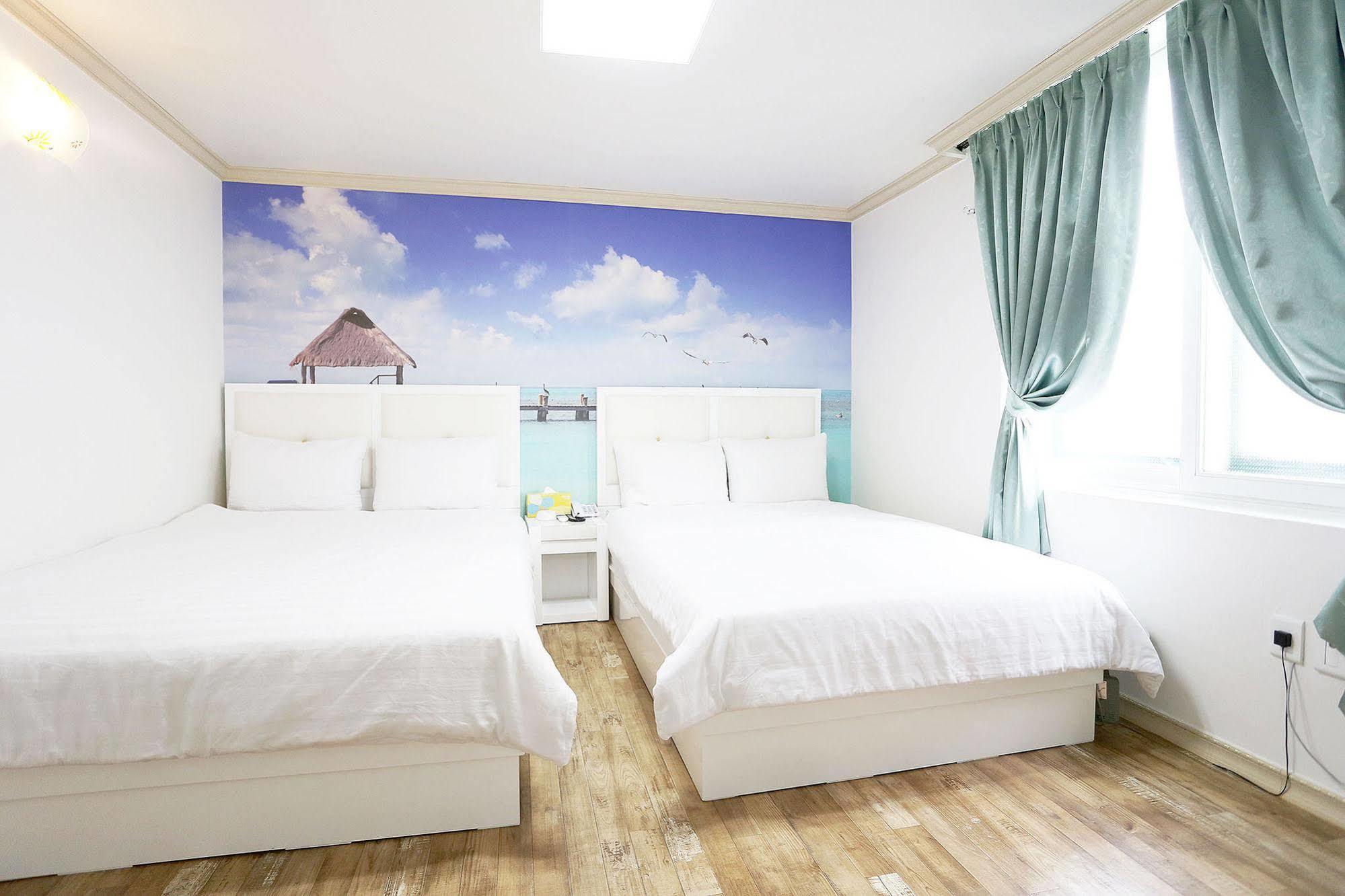 Songrim Motel Sokcho Bagian luar foto